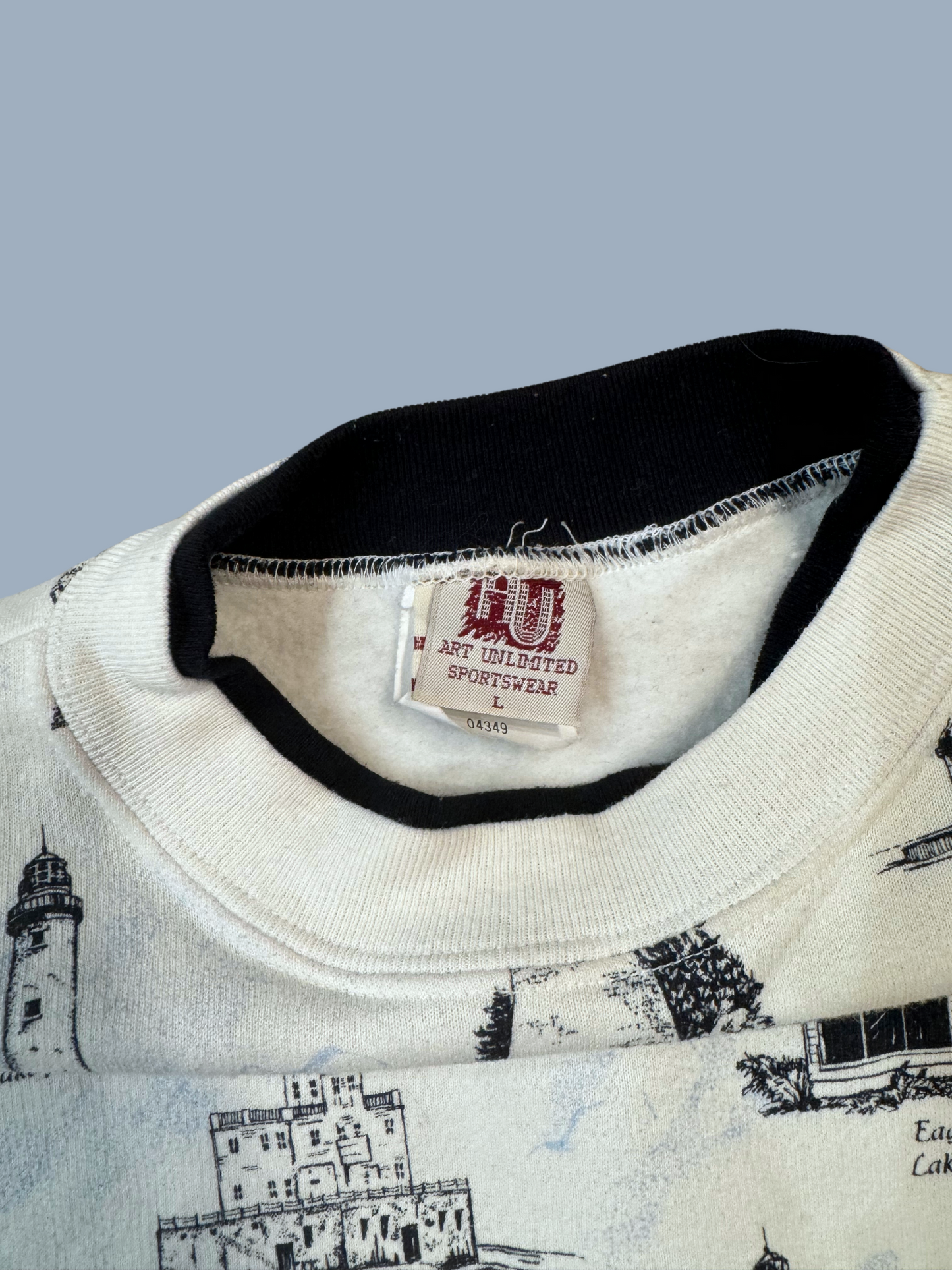 Vintage Art Unlimited Michigan Lighthouse Crewneck