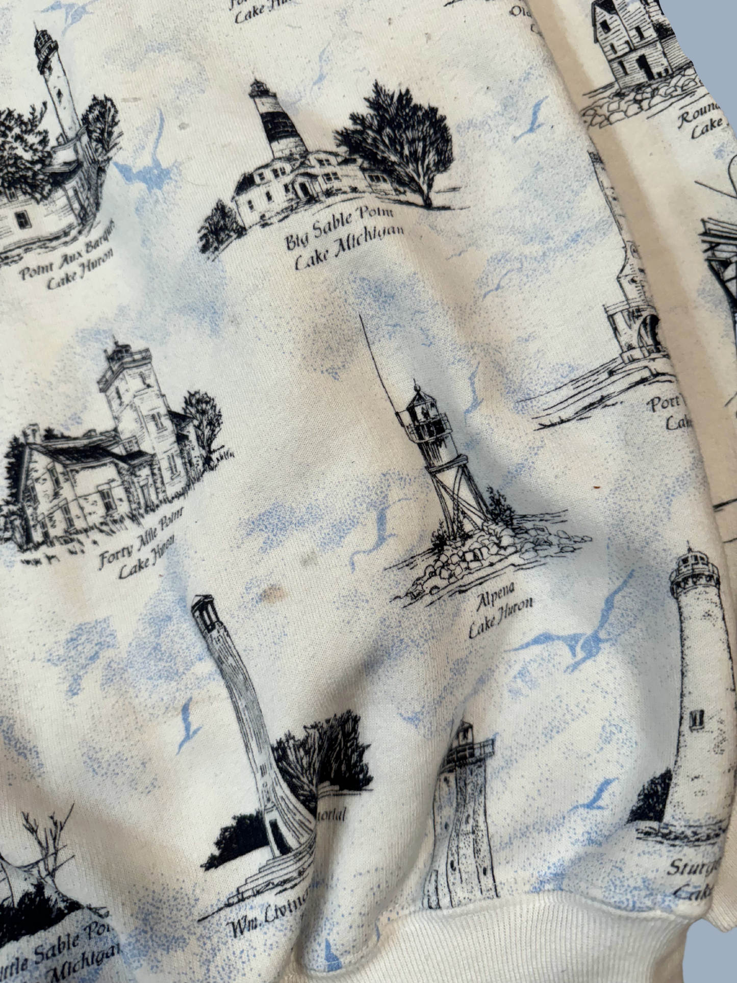 Vintage Art Unlimited Michigan Lighthouse Crewneck