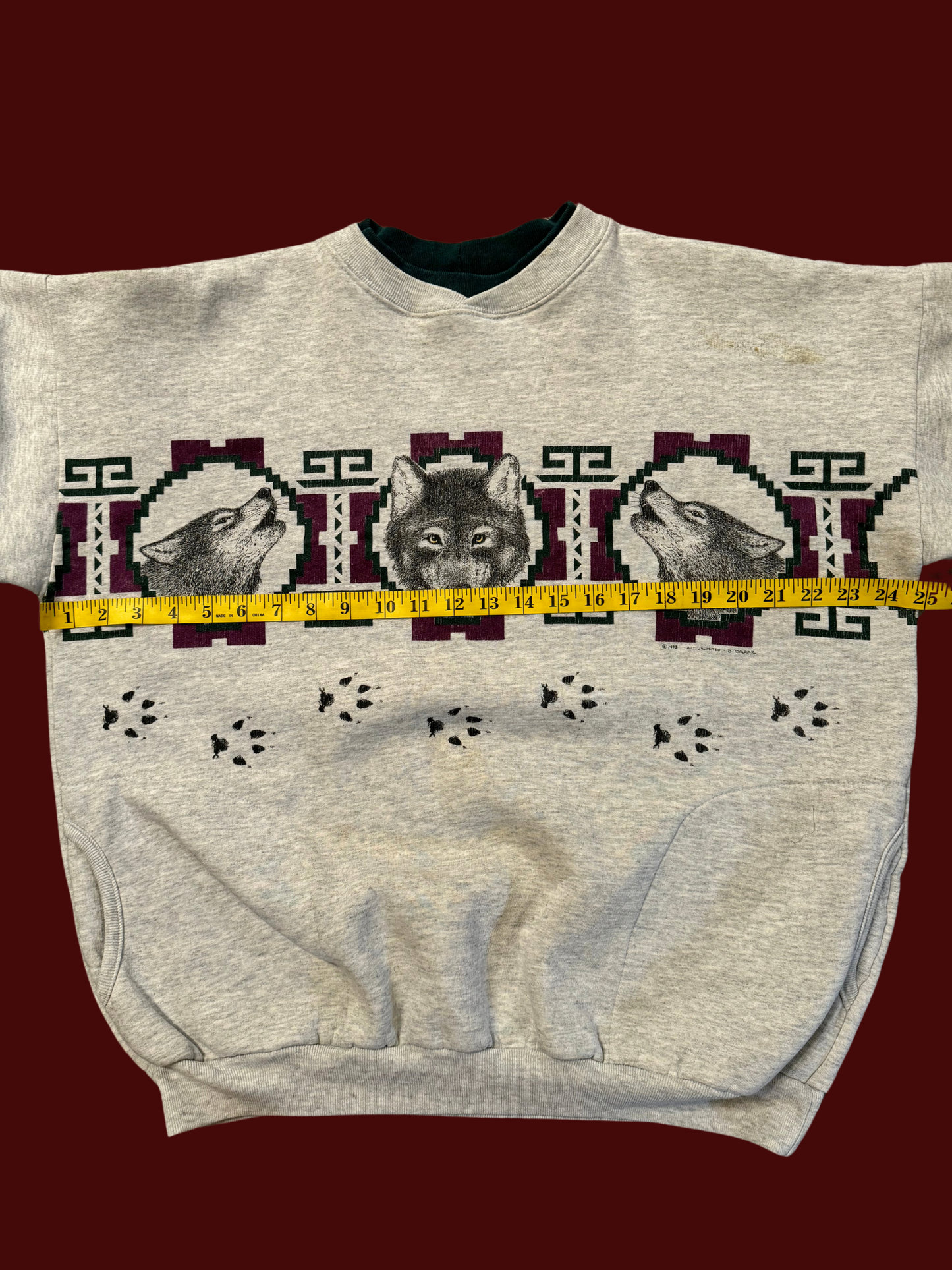 Vintage Art Unlimited Wolves Crewneck