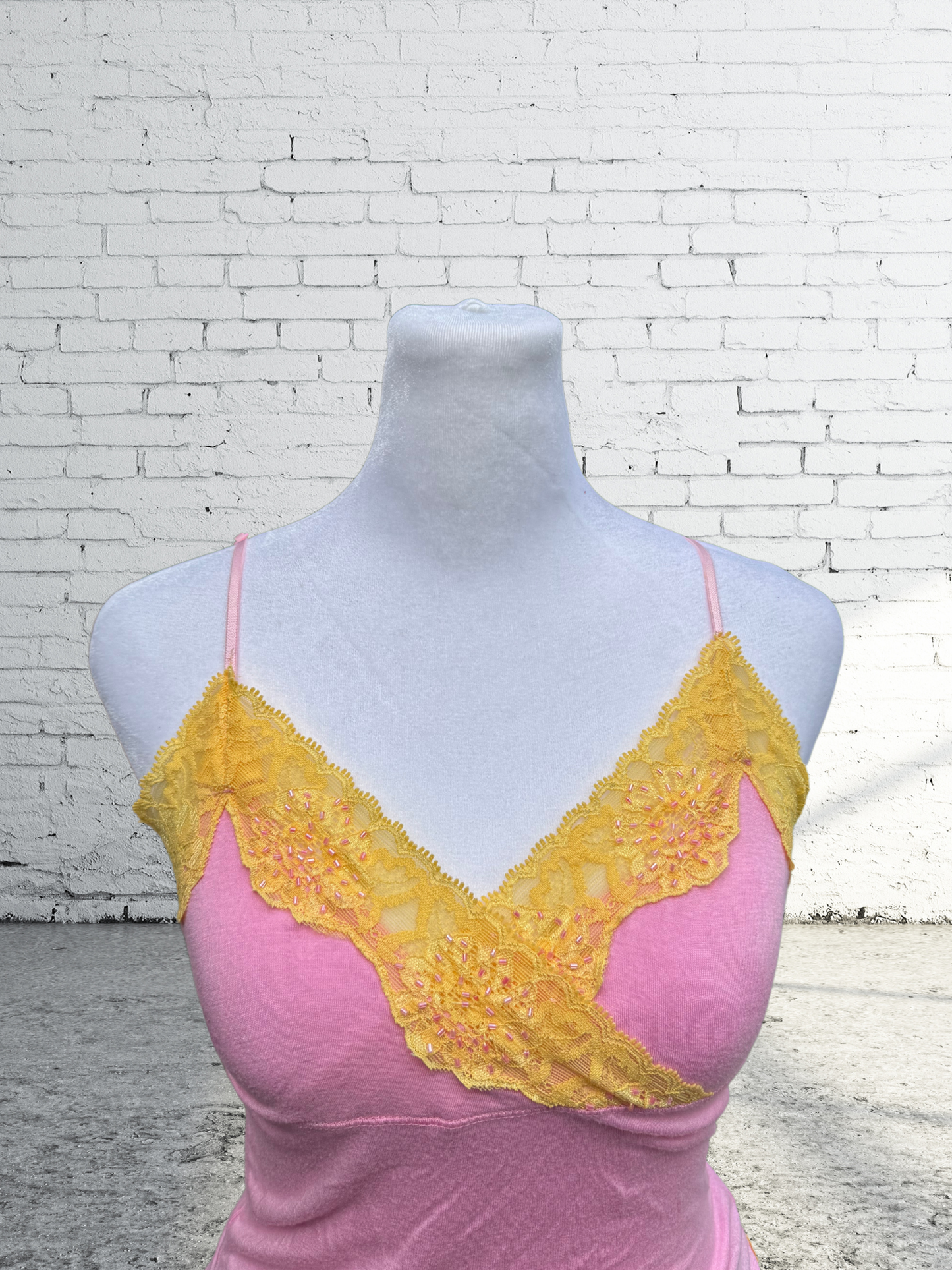 Vintage Y2K 2000s No Boundaries Tank Top