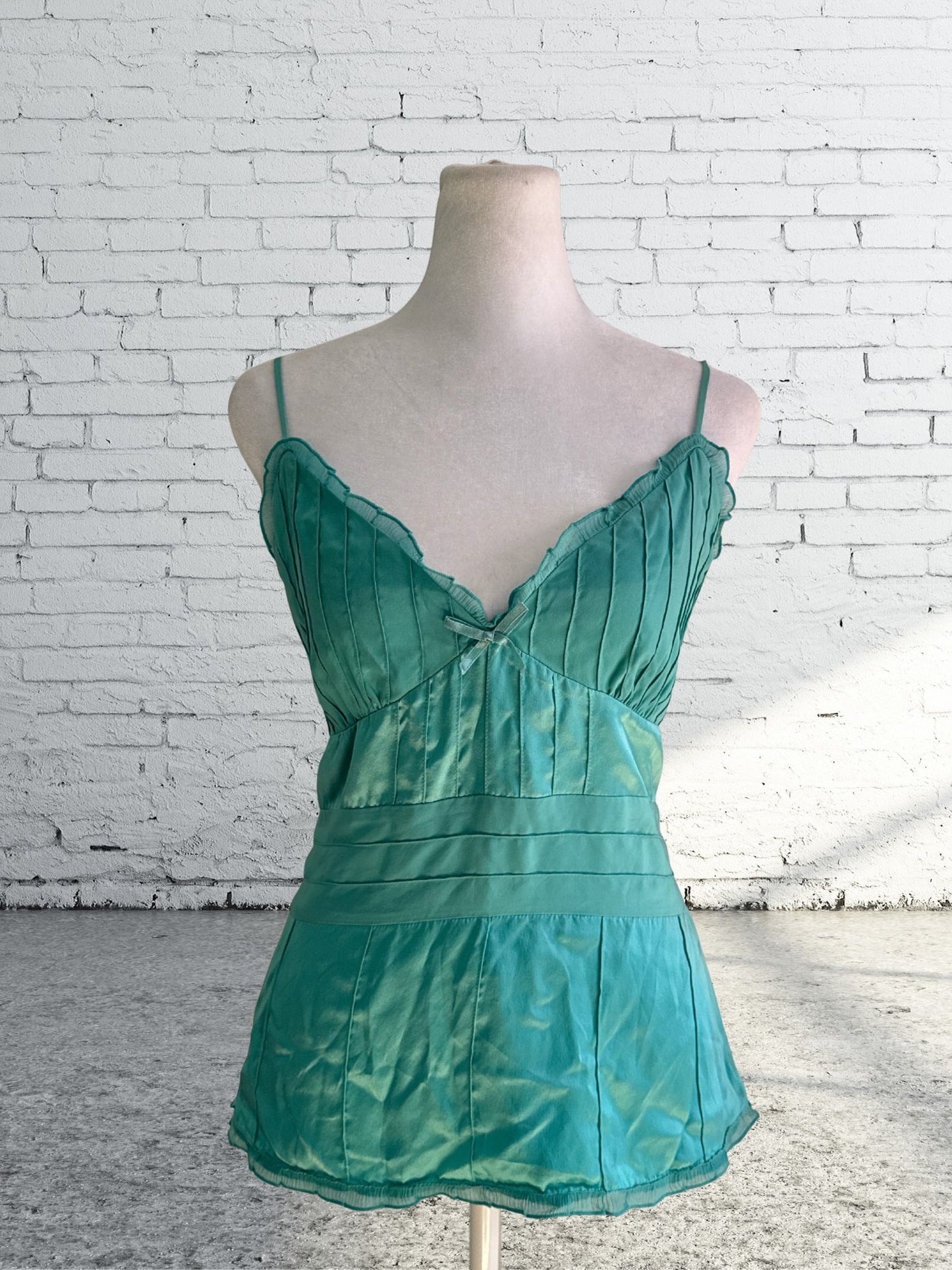 Y2K 2000s Banana Republic Tank Top