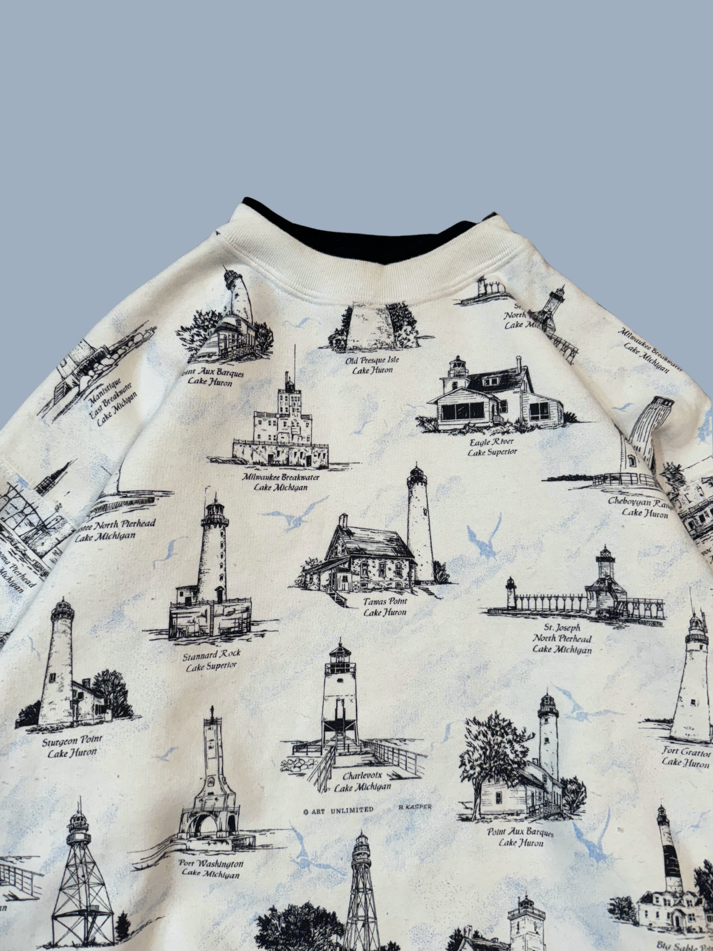 Vintage Art Unlimited Michigan Lighthouse Crewneck