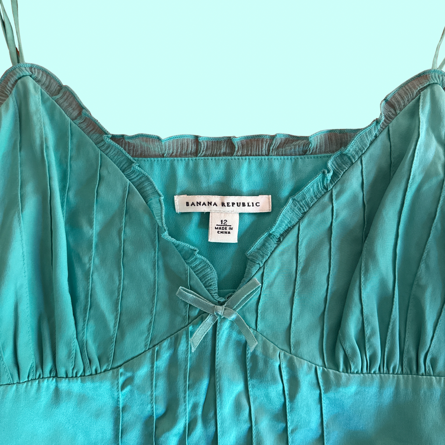 Y2K 2000s Banana Republic Tank Top